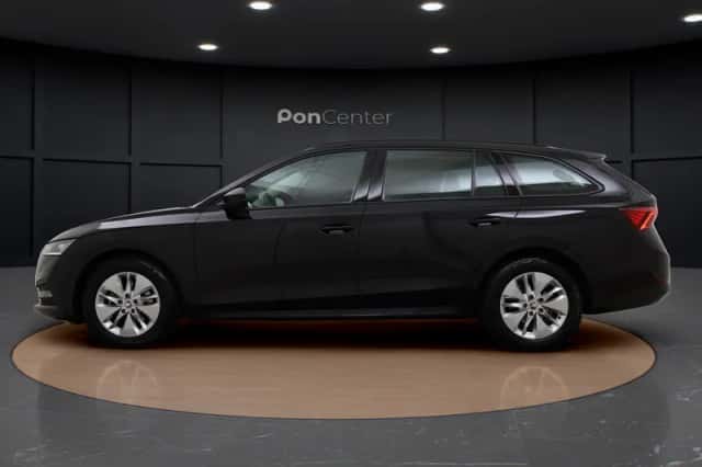 Škoda Octavia (2023) thumbnail 6