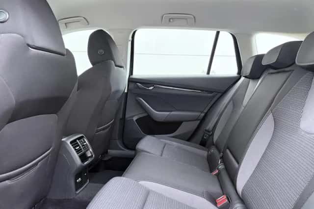 Škoda Octavia (2023) thumbnail 7