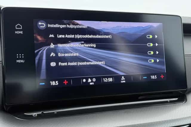 Škoda Octavia (2023) thumbnail 10