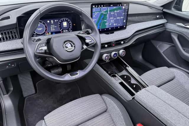 Škoda Superb (2024) thumbnail 3