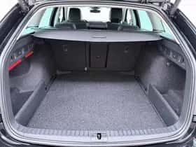 Škoda Octavia (2024) thumbnail 8