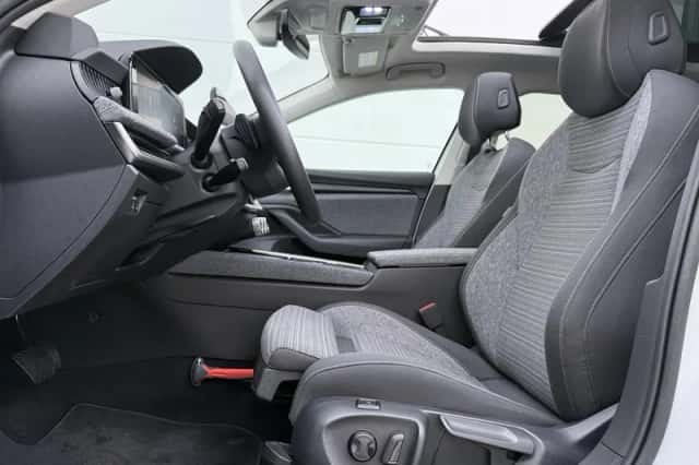 Škoda Superb (2024) thumbnail 4