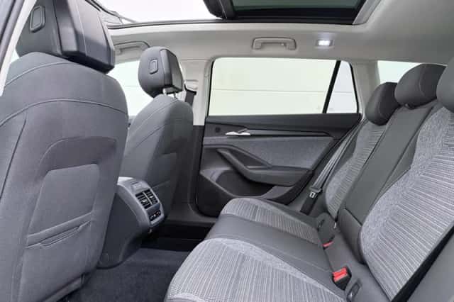 Škoda Superb (2024) thumbnail 7