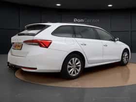 Škoda Octavia (2024) thumbnail 5