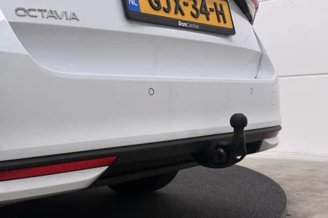Škoda Octavia (2024) thumbnail 9