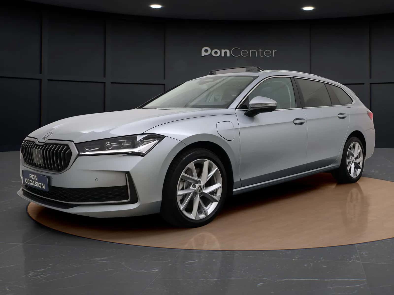 Škoda Superb (2025) — foto 1