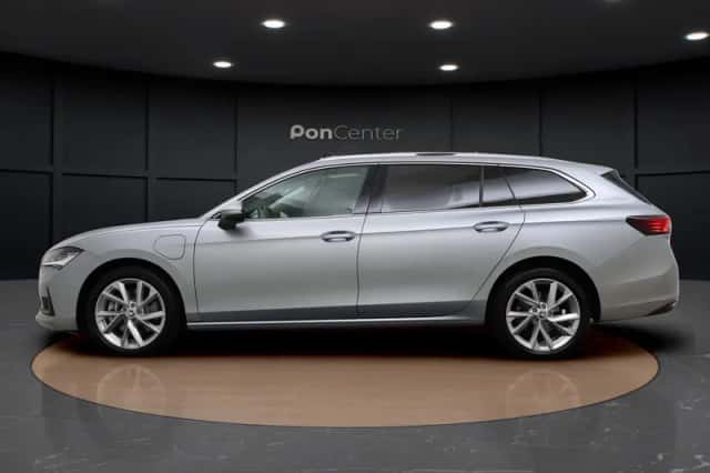 Škoda Superb (2025) thumbnail 5