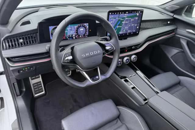 Škoda Superb (2025) thumbnail 4