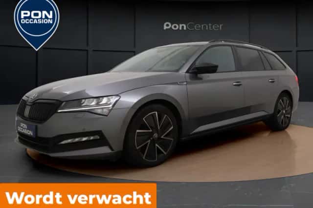 Škoda Superb (2022) thumbnail 2