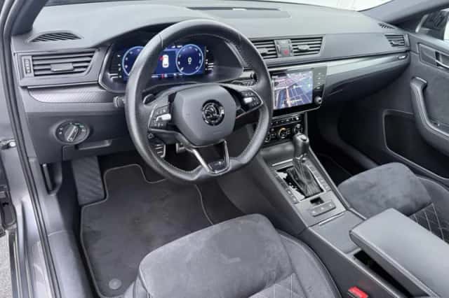 Škoda Superb (2022) thumbnail 4