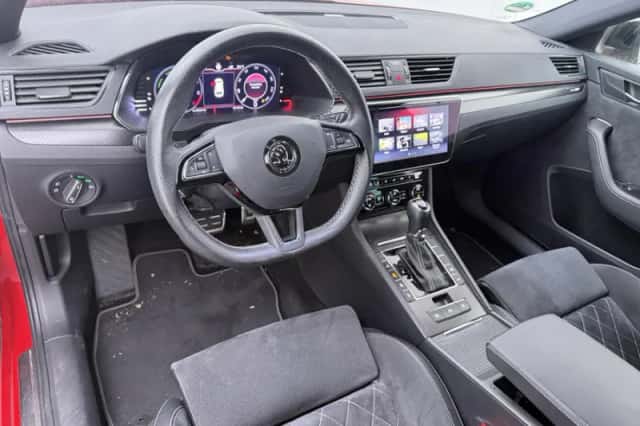 Škoda Superb (2020) thumbnail 4