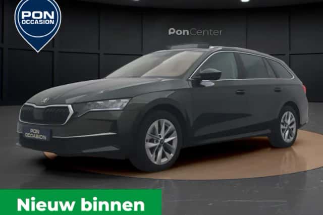 Škoda Octavia (2025) thumbnail 2