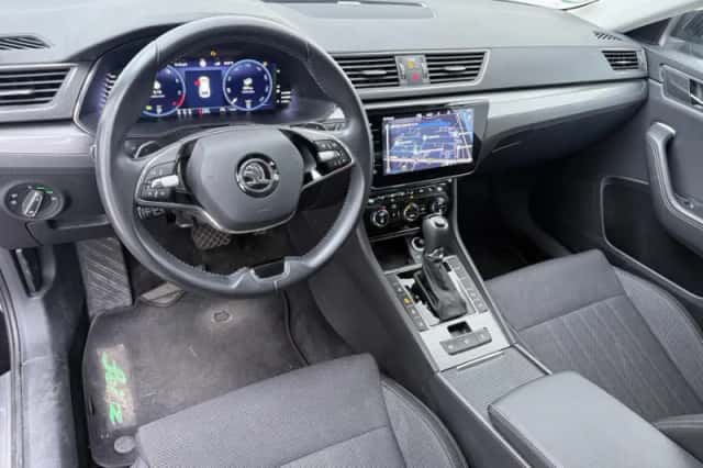 Škoda Superb (2023) thumbnail 4