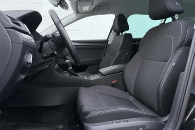Škoda Superb (2023) thumbnail 5