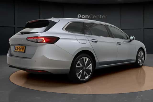 Škoda Superb (2025) thumbnail 6