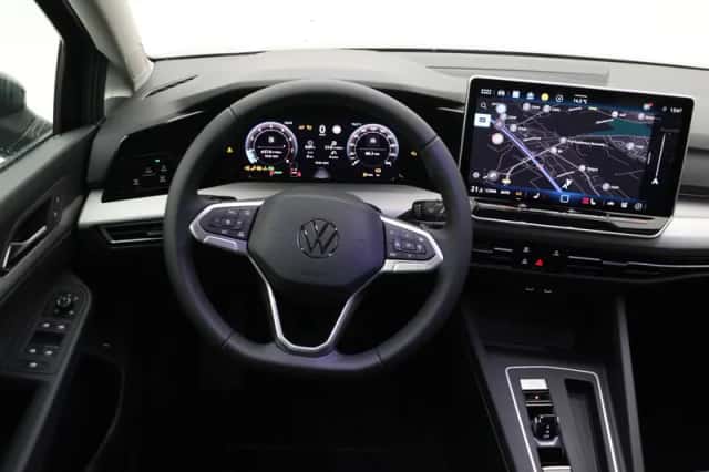 Volkswagen Golf (2026) thumbnail 9