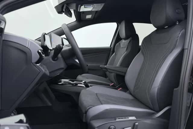 Volkswagen ID.4 (2026) thumbnail 3