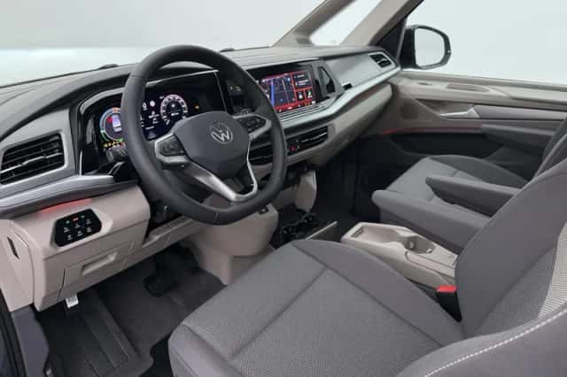 Volkswagen Multivan (2026) thumbnail 2