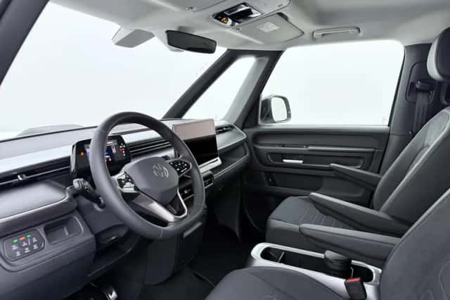 Volkswagen ID. Buzz (2026) thumbnail 2