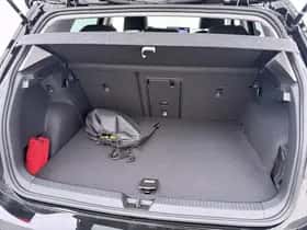 Volkswagen Golf (2026) thumbnail 7