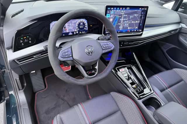 Volkswagen Golf (2026) thumbnail 2