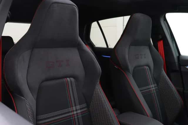 Volkswagen Golf (2026) thumbnail 6