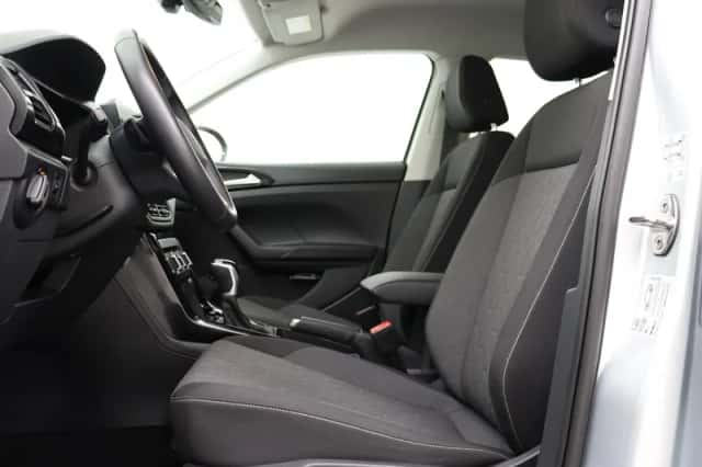 Volkswagen T-Cross (2025) thumbnail 4
