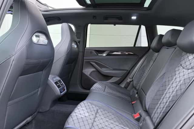 Volkswagen Passat (2026) thumbnail 7