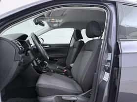 Volkswagen T-Cross (2025) thumbnail 4