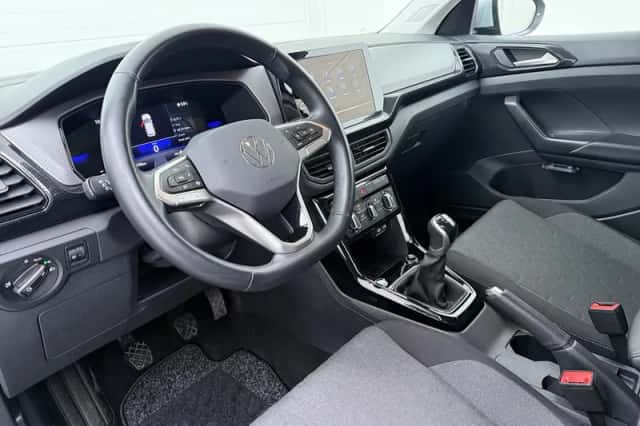 Volkswagen T-Cross (2025) thumbnail 3