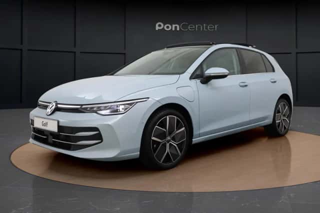 Volkswagen Golf (2026) thumbnail 1