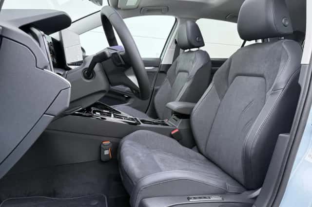 Volkswagen Golf (2026) thumbnail 3