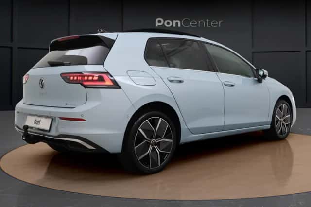 Volkswagen Golf (2026) thumbnail 4