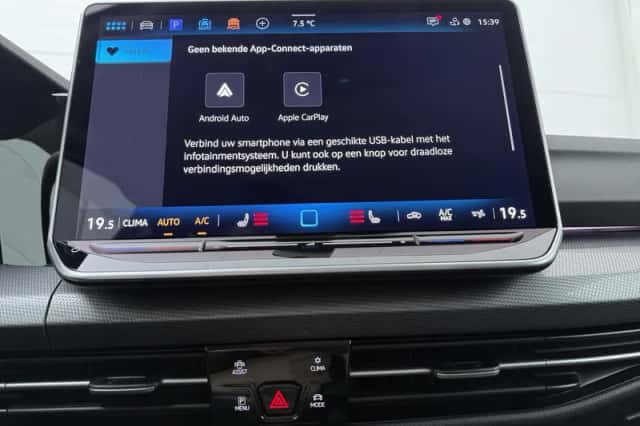 Volkswagen Golf (2026) thumbnail 9