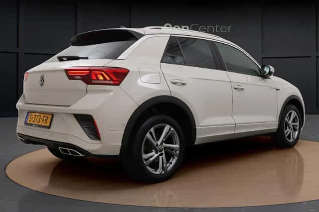 Volkswagen T-Roc (2023) thumbnail 5