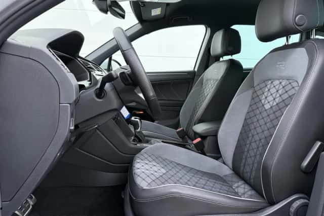Volkswagen Tiguan (2024) thumbnail 4