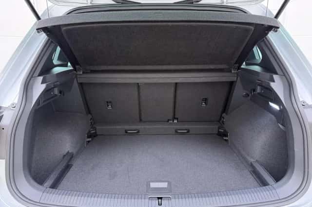 Volkswagen Tiguan (2024) thumbnail 8