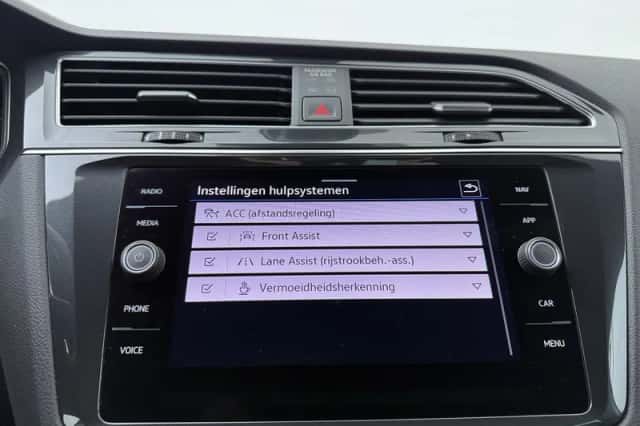 Volkswagen Tiguan (2024) thumbnail 10