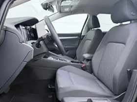 Volkswagen Golf (2025) thumbnail 4