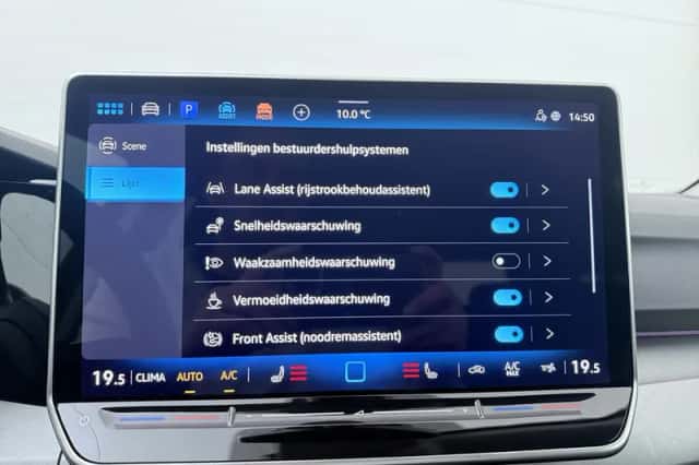 Volkswagen Golf (2025) thumbnail 10