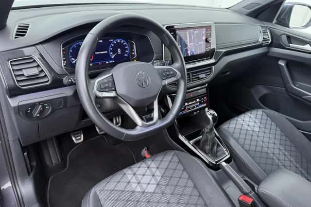 Volkswagen T-Cross (2024) thumbnail 3