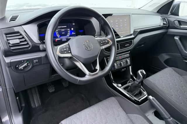 Volkswagen T-Cross (2024) thumbnail 3