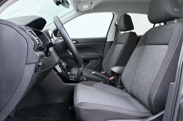 Volkswagen T-Cross (2024) thumbnail 4