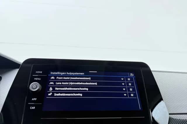 Volkswagen T-Cross (2024) thumbnail 10