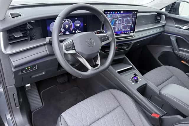 Volkswagen Tayron (2025) thumbnail 3