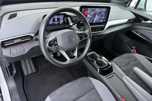 Volkswagen ID.5 (2024) thumbnail 3
