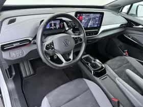 Volkswagen ID.5 (2024) thumbnail 3