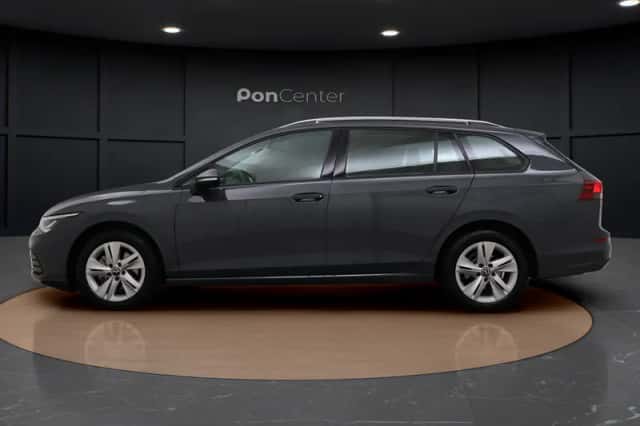 Volkswagen Golf (2024) thumbnail 6