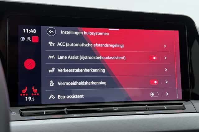 Volkswagen Golf (2024) thumbnail 11
