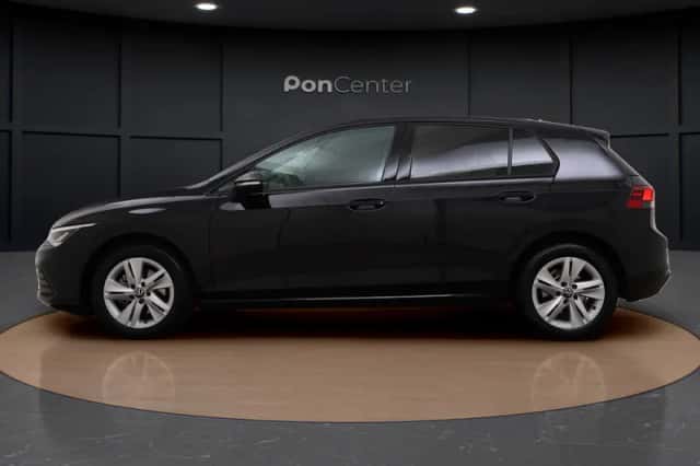 Volkswagen Golf (2024) thumbnail 6